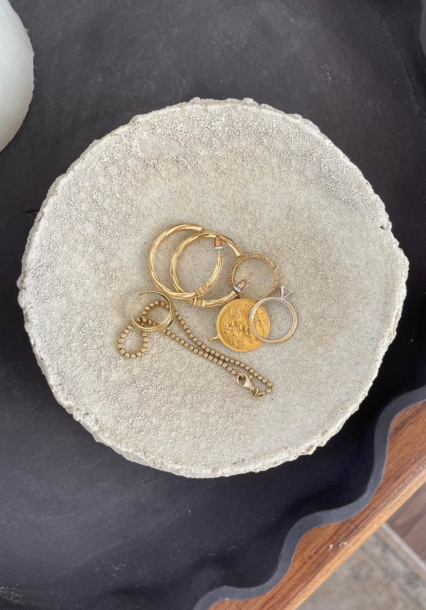 Coral-decorative/jewelry nesting bowl set